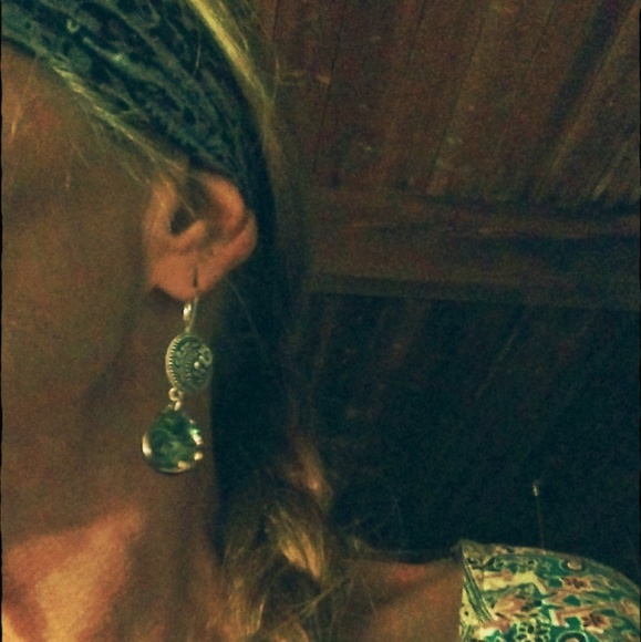 TEARDROP ABALONE BUTTON EARRINGS - Picture 5 of 7